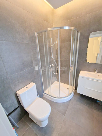 Fasādes māja, renovēta māja, slēgts pagalms, ieeja no ielas un pagalma, ir lifts, kāpņu Rīga - foto 12