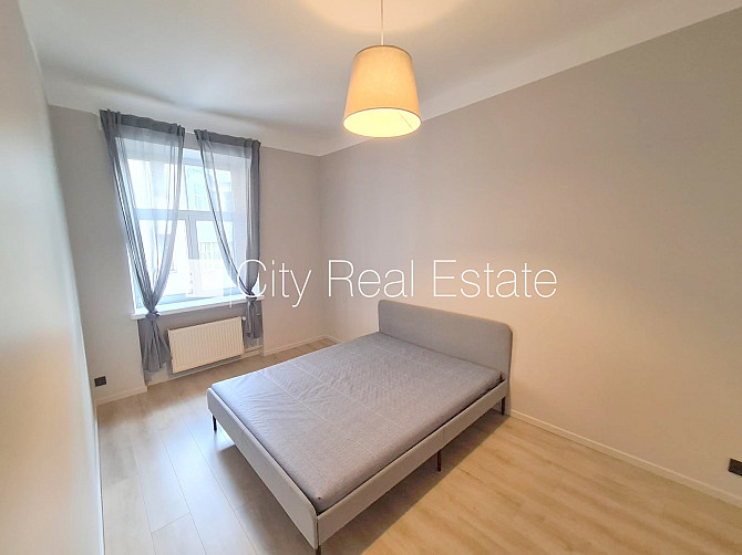 Fasādes māja, renovēta māja, slēgts pagalms, ieeja no ielas un pagalma, ir lifts, kāpņu Rīga - foto 17