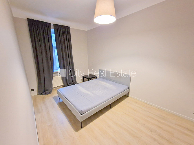 Fasādes māja, renovēta māja, slēgts pagalms, ieeja no ielas un pagalma, ir lifts, kāpņu Rīga - foto 14