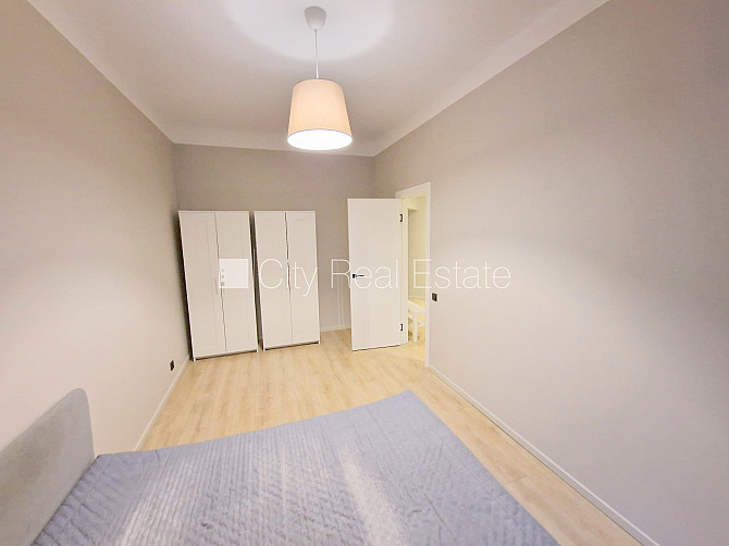 Fasādes māja, renovēta māja, slēgts pagalms, ieeja no ielas un pagalma, ir lifts, kāpņu Rīga - foto 13