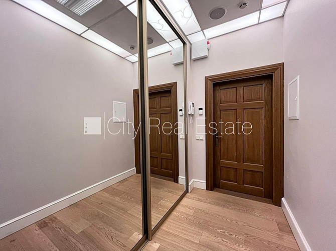 Pagalma māja, renovēta māja, slēgta teritorija, ieeja no pagalma, ir lifts, kāpņu telpa pēc Rīga - foto 6