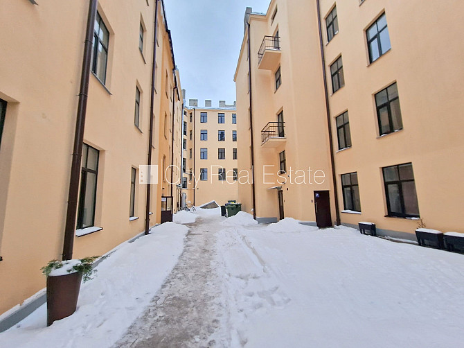 Фасадный дом, реновированный дом, закрытый двор, вход с улицы и со двора, Рига - изображение 11