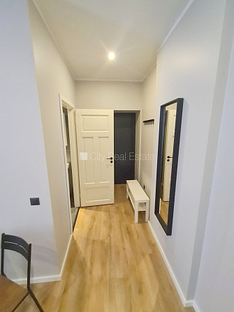 Здание во дворе, реновированный дом, закрытый двор, вход с улицы и со двора, Рига - изображение 10