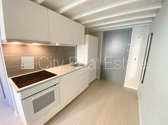 Фасадный дом, реновированный дом, закрытый двор, вход с улицы, лестничная клетка Рига - изображение 3