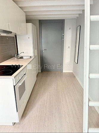 Фасадный дом, реновированный дом, закрытый двор, вход с улицы, лестничная клетка Рига - изображение 3