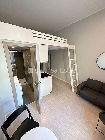 Фасадный дом, реновированный дом, закрытый двор, вход с улицы, лестничная клетка Рига - изображение 2