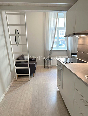 Фасадный дом, реновированный дом, закрытый двор, вход с улицы, лестничная клетка Рига - изображение 4