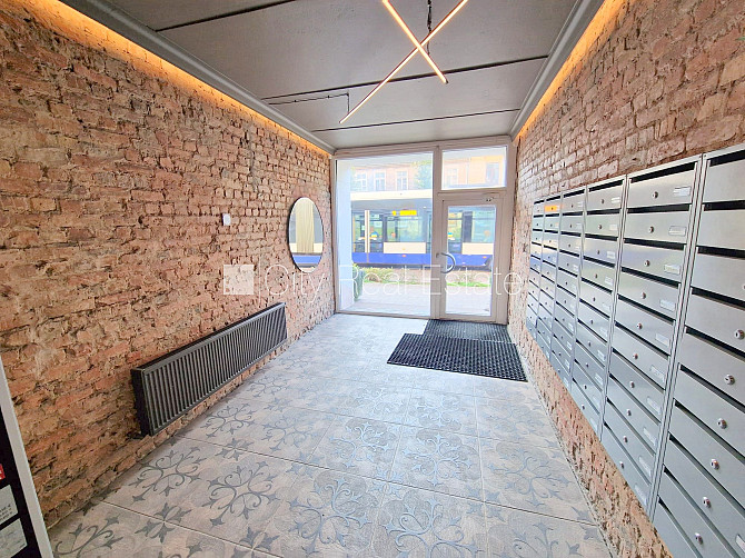 Здание во дворе, реновированный дом, закрытый двор, вход с улицы и со двора, Рига - изображение 14