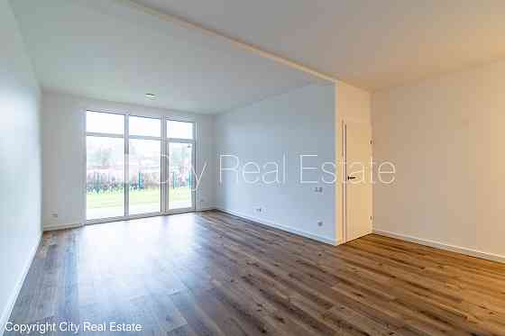 Рядный дом, энергоэффективный дом, благоустроенная озеленённая территория, Rīga