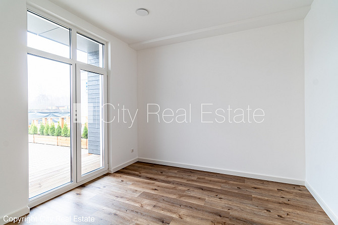 Rindu māja, energo efektīva māja, labiekārtota apzaļumota teritorija, iežogota teritorija ar Rīga - foto 15