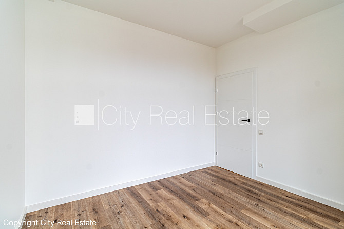 Rindu māja, energo efektīva māja, labiekārtota apzaļumota teritorija, iežogota teritorija ar Rīga - foto 16