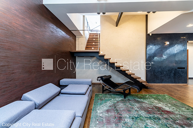 Fasādes māja, renovēta māja, slēgts pagalms, pazemes autostāvvieta, ieeja no ielas, luksuss Rīga - foto 12