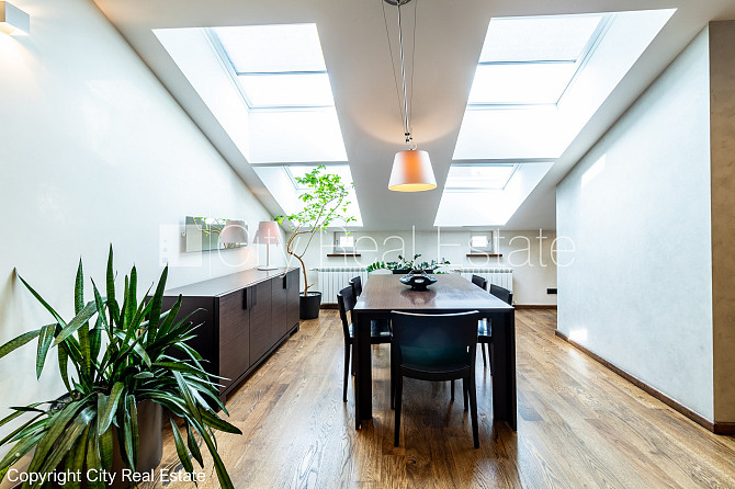 Fasādes māja, renovēta māja, slēgts pagalms, pazemes autostāvvieta, ieeja no ielas, luksuss Rīga - foto 4