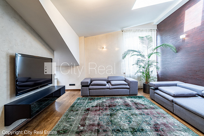 Fasādes māja, renovēta māja, slēgts pagalms, pazemes autostāvvieta, ieeja no ielas, luksuss Rīga - foto 9