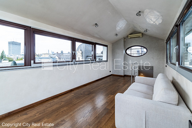 Fasādes māja, renovēta māja, slēgts pagalms, pazemes autostāvvieta, ieeja no ielas, luksuss Rīga - foto 20