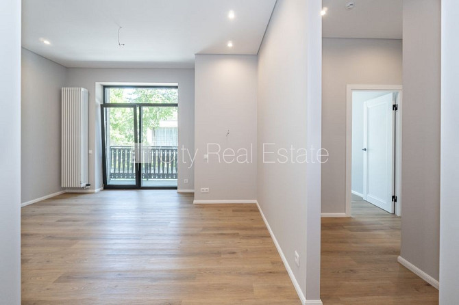 Новостройка, зеленая территория, закрытая территория, въездные ворота оснащены Юрмала - изображение 12