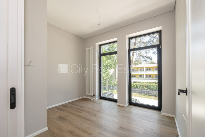 Новостройка, зеленая территория, закрытая территория, въездные ворота оснащены Юрмала - изображение 14