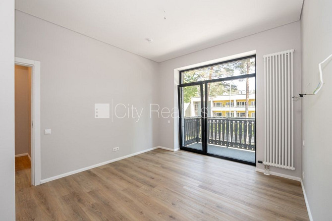 Новостройка, зеленая территория, закрытая территория, въездные ворота оснащены Юрмала - изображение 15