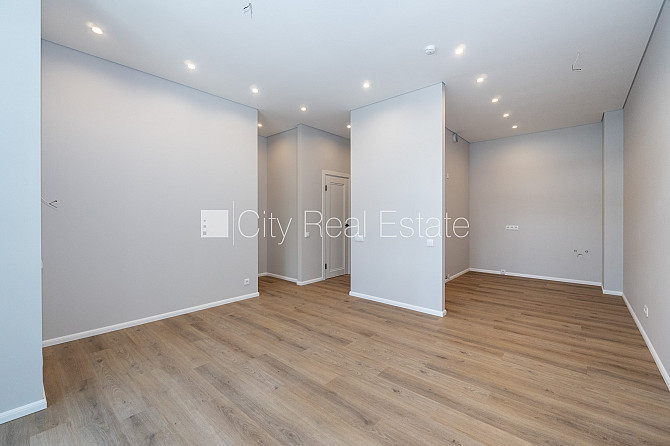 Новостройка, зеленая территория, закрытая территория, въездные ворота оснащены Юрмала - изображение 10