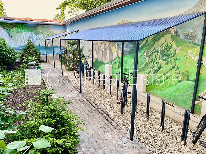 Здание во дворе, реновированный дом, закрытый двор, вход с улицы и со двора, Рига - изображение 7