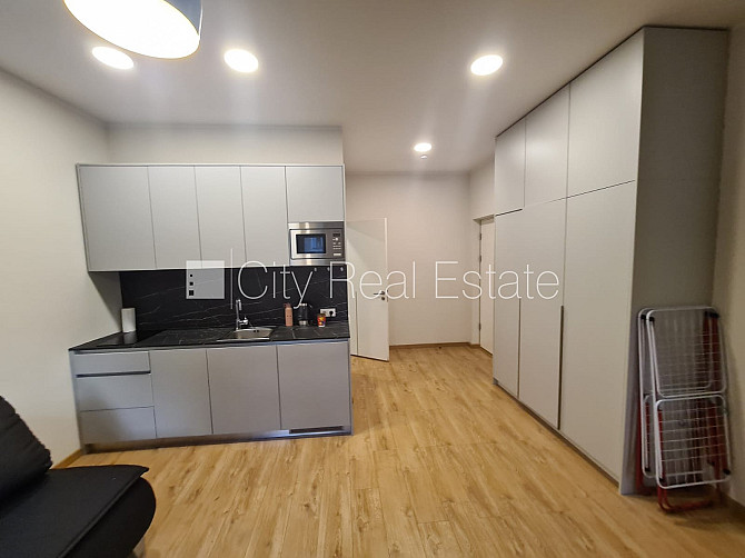 Здание во дворе, реновированный дом, закрытый двор, вход со двора, лифт, Рига - изображение 12