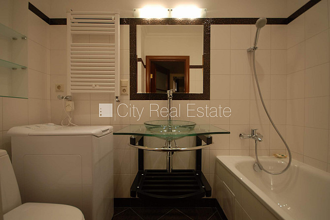 Новостройка, фасадный дом, благоустроенная озеленённая территория, Рига - изображение 9