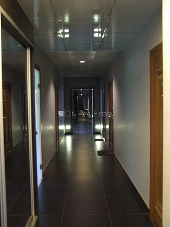 Jaunceltne, labiekārtota apzaļumota teritorija, slēgta teritorija, pirmais stāvs ar dārzu, Rīga - foto 16