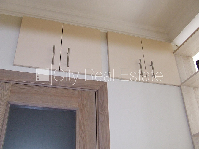 Jaunceltne, labiekārtota apzaļumota teritorija, slēgta teritorija, pirmais stāvs ar dārzu, Rīga - foto 9