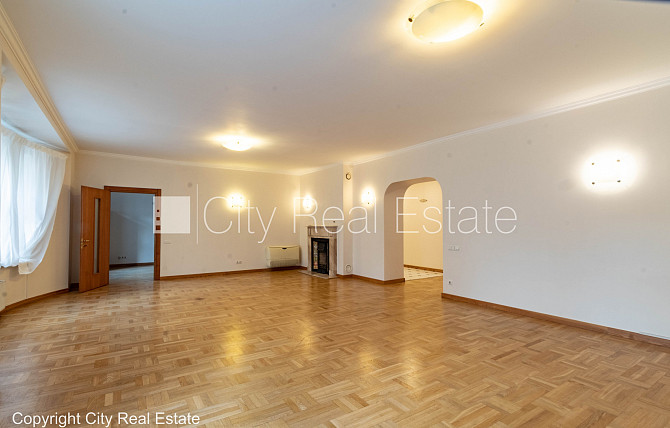 Fasādes māja, renovēta māja, slēgts pagalms, vieta automašīnai, ieeja no ielas un pagalma, Rīga - foto 14