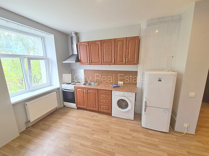 Pagalma ēka, renovēta māja, slēgts pagalms, ieeja no ielas un pagalma, kāpņu telpa pēc Rīga - foto 2