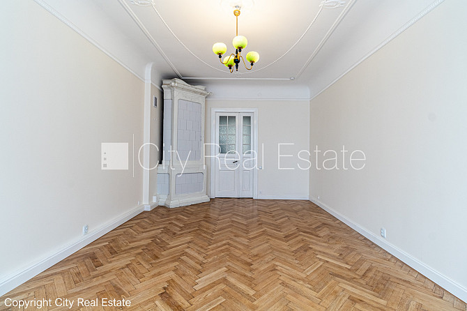 Земля в собственности, фасадный дом, реновированный дом, количество квартир в Рига - изображение 18