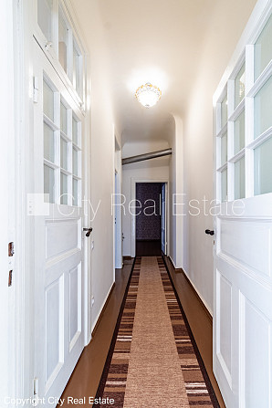 Фасадный дом, реновированный дом, количество квартир в здании 10 шт., поменянное Рига - изображение 6