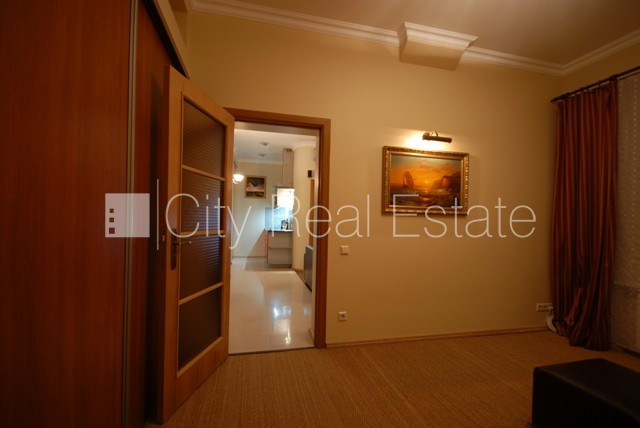 Projekts - Citi Nova, jaunceltne, pagalma māja, labiekārtots apzaļumots pagalms, bruģēts Rīga - foto 9