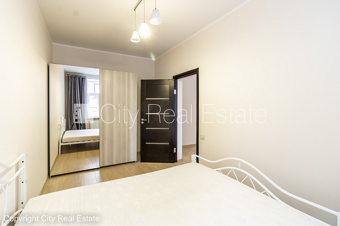 Fasādes māja, renovēta māja, labiekārtota apzaļumota teritorija, ieeja no ielas un pagalma, Rīga - foto 5