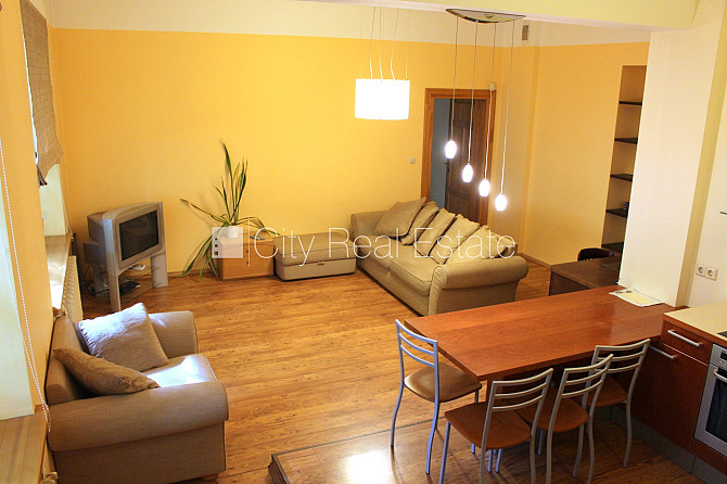 Pagalma māja, vieta automašīnai, guļamistabu skaits 1 gab., viena istaba izolēta, studio tipa, Rīga - foto 5