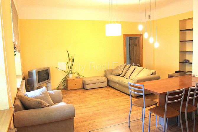 Pagalma māja, vieta automašīnai, guļamistabu skaits 1 gab., viena istaba izolēta, studio tipa, Rīga - foto 6