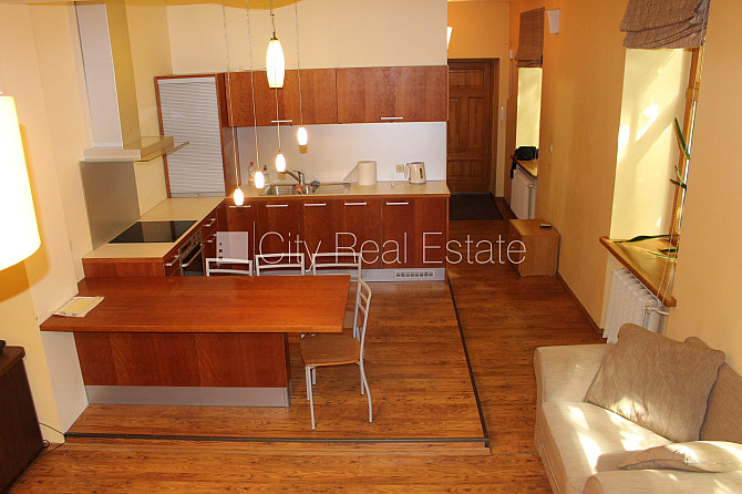 Pagalma māja, vieta automašīnai, guļamistabu skaits 1 gab., viena istaba izolēta, studio tipa, Rīga - foto 3