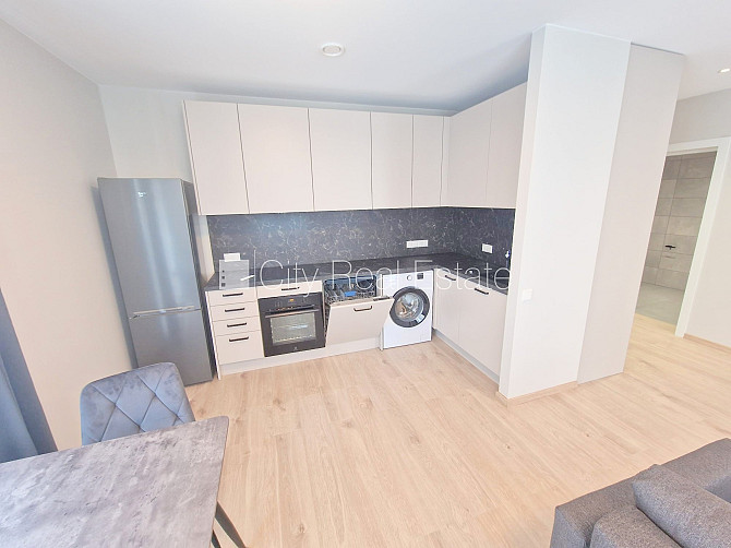 Fasādes māja, renovēta māja, slēgts pagalms, iežogota teritorija, vieta automašīnai, ieeja Rīga - foto 8