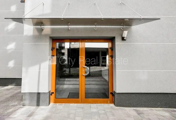 Fasādes māja, renovēta māja, slēgts pagalms, iežogota teritorija, vieta automašīnai, ieeja Rīga - foto 14