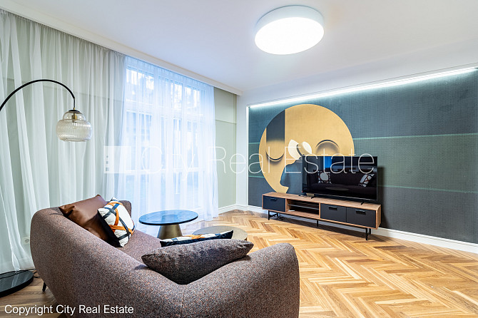 Privātmāja, dzīvokļu skaits ēkā  4 gab., labiekārtots apzaļumots pagalms, bruģēts Rīga - foto 2