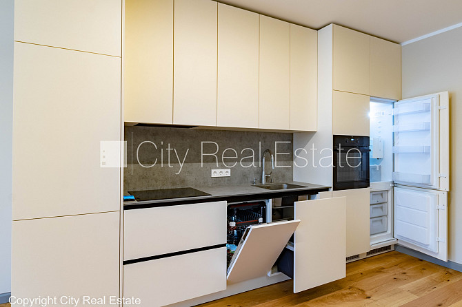 Jaunceltne, pagalma māja, labiekārtots apzaļumots pagalms, iespēja nomāt autostāvvietu, Rīga - foto 4