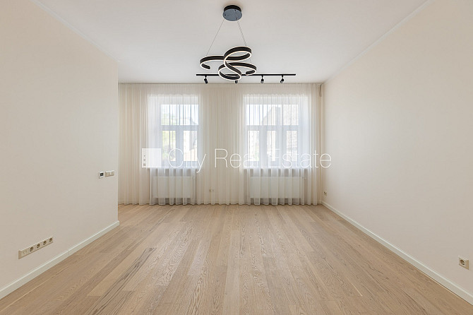 Fasādes māja, renovēta māja, labiekārtots apzaļumots pagalms, slēgts pagalms, iespēja Rīga - foto 3