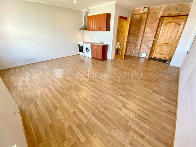 Fasādes māja, renovēta māja, slēgts pagalms, ieeja no ielas, kāpņu telpa pēc kosmētiskā Rīga - foto 1