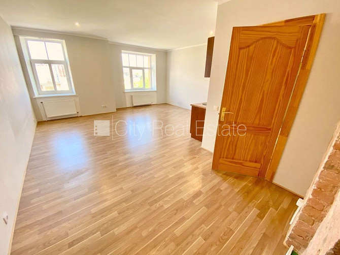 Fasādes māja, renovēta māja, slēgts pagalms, ieeja no ielas, kāpņu telpa pēc kosmētiskā Rīga - foto 3