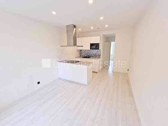 Фасадный дом, реновированный дом, закрытый двор, вход с улицы и со двора, Rīga