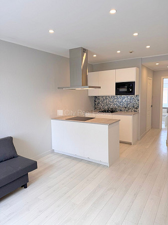 Fasādes māja, renovēta māja, slēgts pagalms, ieeja no ielas un pagalma, kāpņu telpa pēc Rīga - foto 10