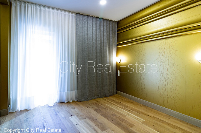 Jaunceltne, fasādes māja, ieeja no pagalma, ir lifts, kāpņu telpa pēc kapitālā remonta, Rīga - foto 7