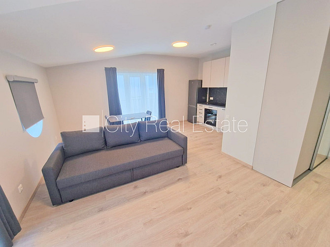 Fasādes māja, renovēta māja, slēgts pagalms, iežogota teritorija, vieta automašīnai, Rīga - foto 3