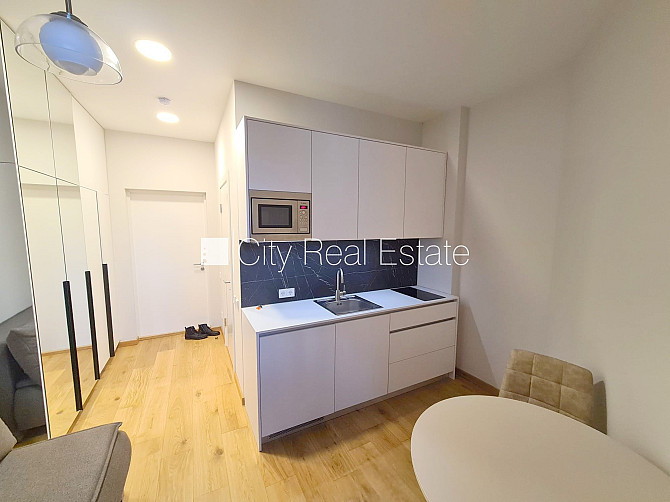 Pagalma ēka, renovēta māja, slēgts pagalms, ieeja no ielas un pagalma, ir lifts, kāpņu telpa Rīga - foto 10