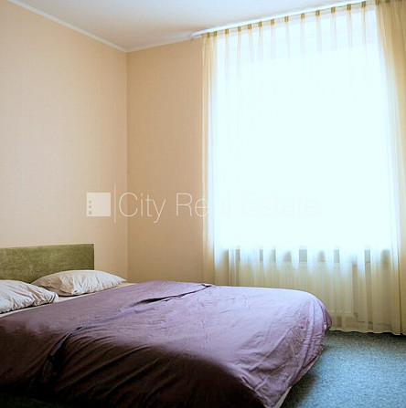 Fasādes māja, renovēta māja, bruģēts piebraucamais ceļš, ir lifts, kāpņu telpa pēc Rīga - foto 11